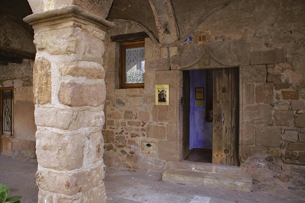 Allotjaments Placa Major-Grevol Santa Pau Rum bild